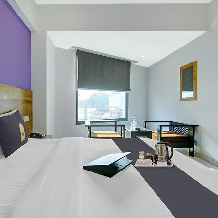 Super Townhouse Geetanjali Inn 구르가온 외부 사진
