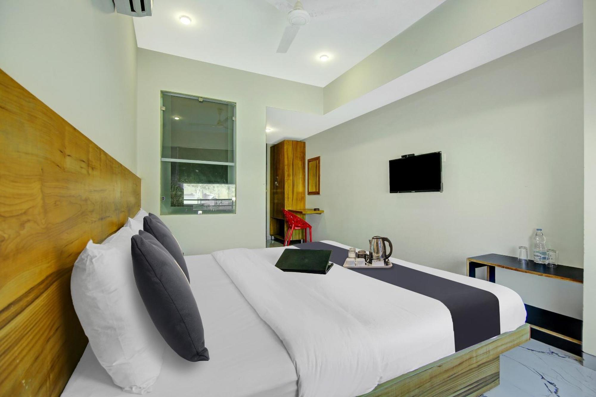 Super Townhouse Geetanjali Inn 구르가온 외부 사진