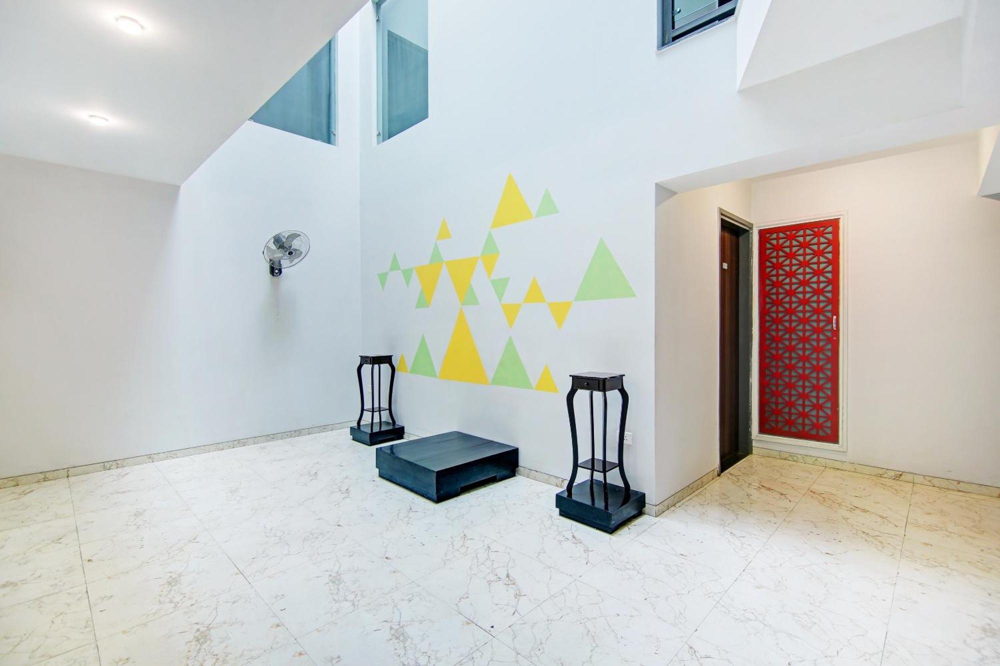 Super Townhouse Geetanjali Inn 구르가온 외부 사진