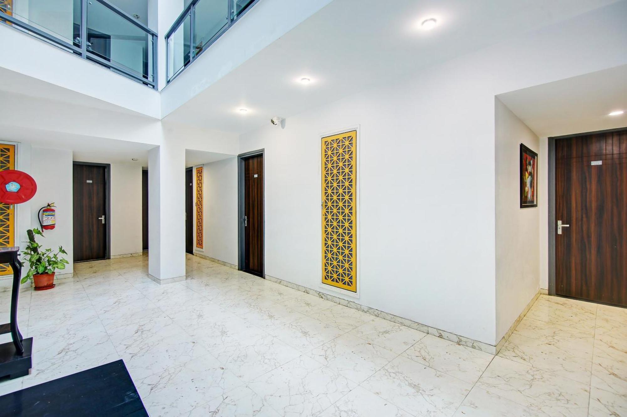 Super Townhouse Geetanjali Inn 구르가온 외부 사진