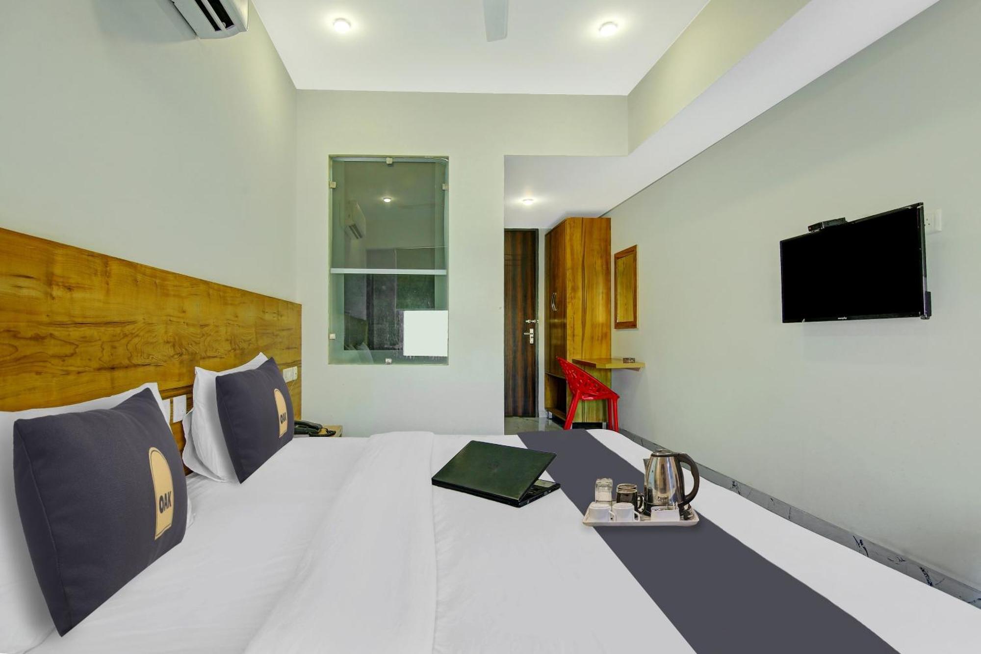 Super Townhouse Geetanjali Inn 구르가온 외부 사진