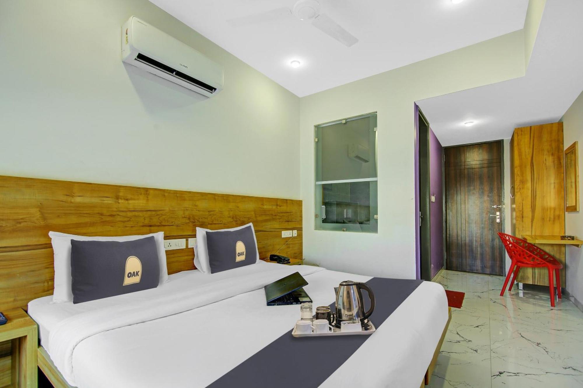 Super Townhouse Geetanjali Inn 구르가온 외부 사진