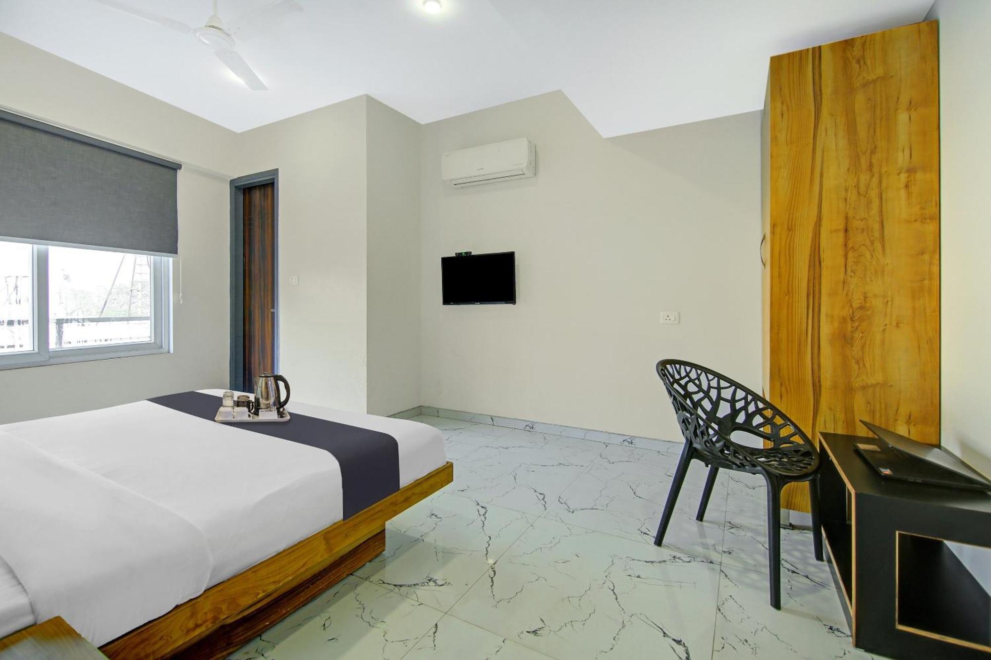 Super Townhouse Geetanjali Inn 구르가온 외부 사진